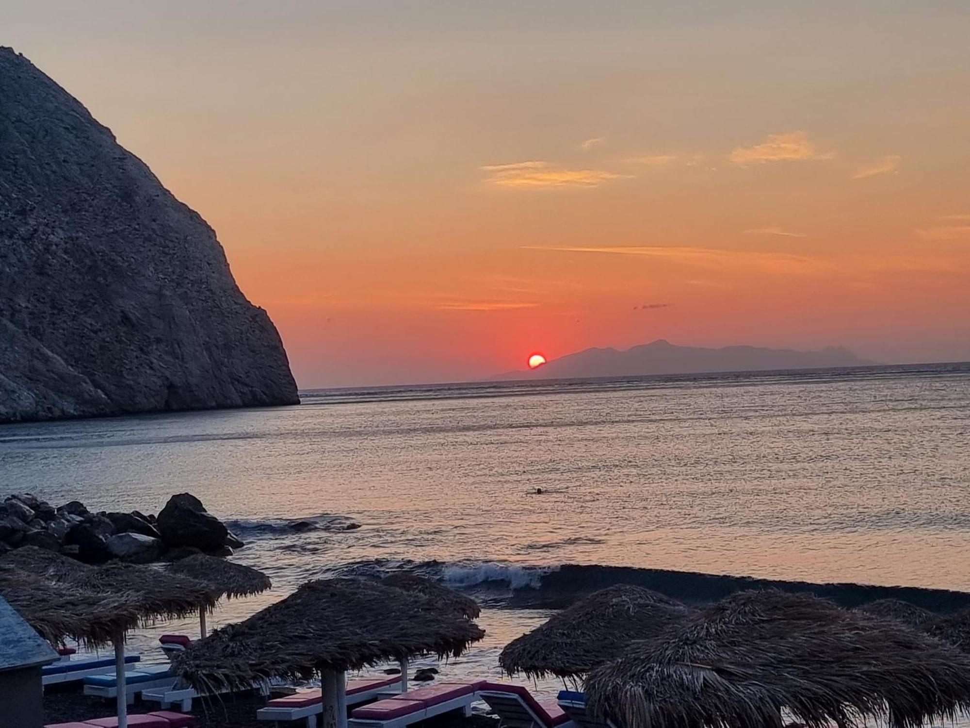 Pleasure Black Beach Перисса Экстерьер фото